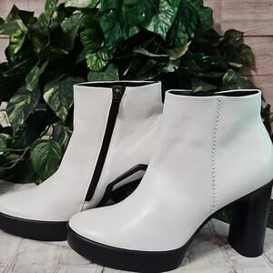 Ecco Runway Inspired Shape Sculpted Motion 75 White Ankle Boots 42